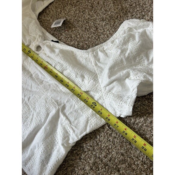 Torrid Eyelet Off Shoulder Crop Top 4X White Smocked Keyhole NEW Boho Cottage - Picture 12 of 13